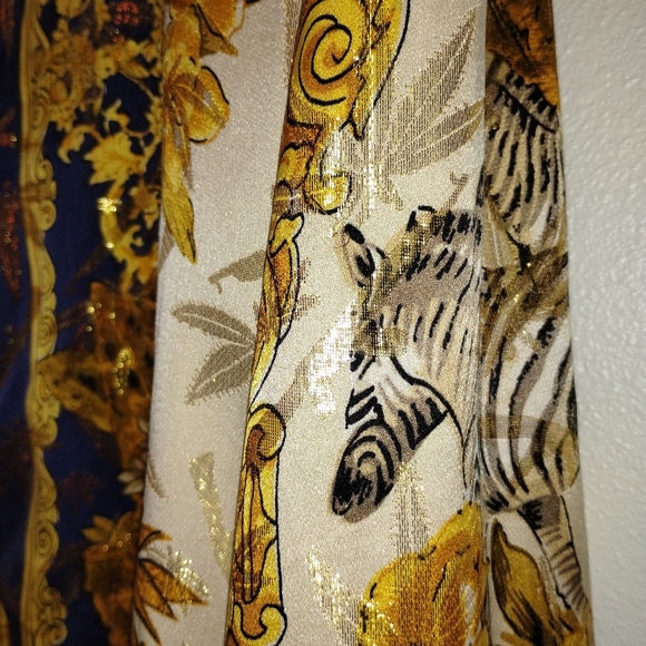 SILK GOLD METALLIC FLORAL SAFARI THEME SHIRT - Picture 10 of 12